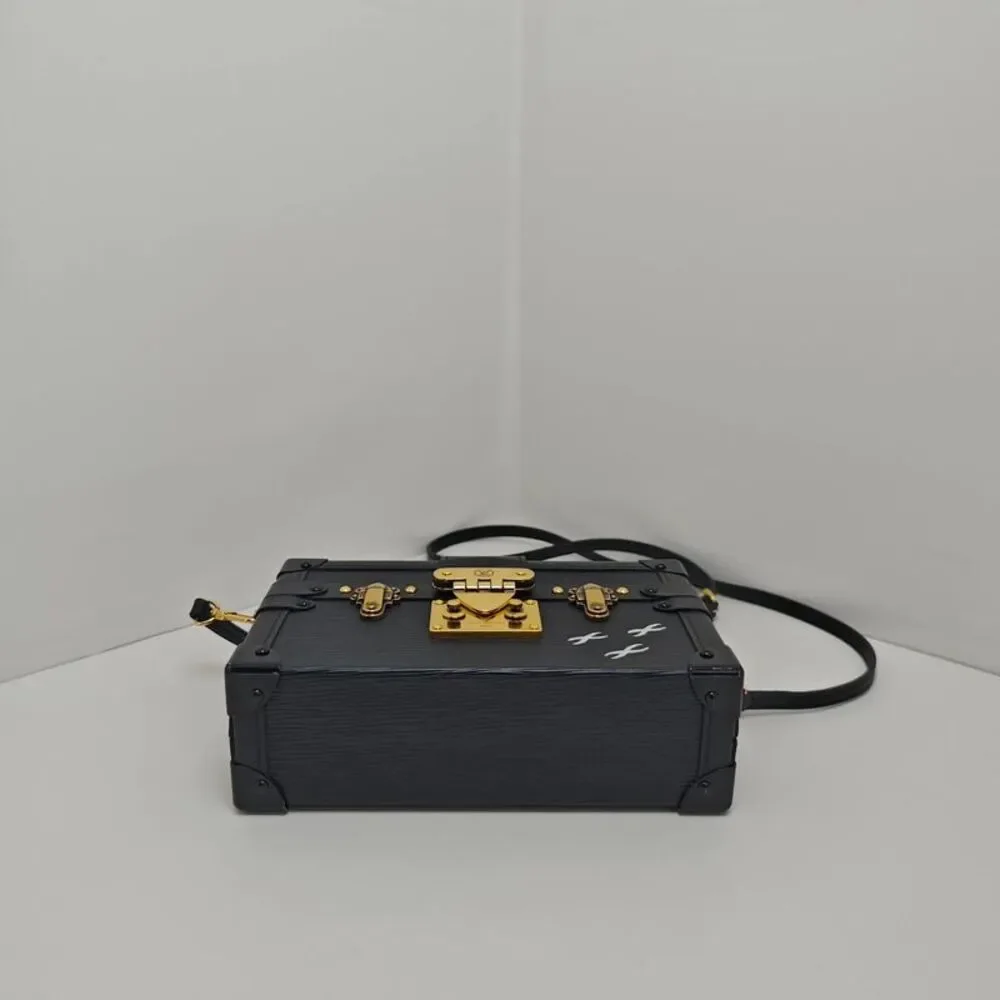 Louis Vuitton Women Pre-Loved Bag Very Good Condition